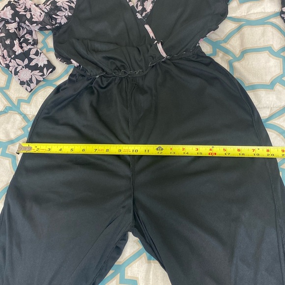 BCBG Floral Culotte Jumpsuit Long sleeve size small - Picture 16 of 16